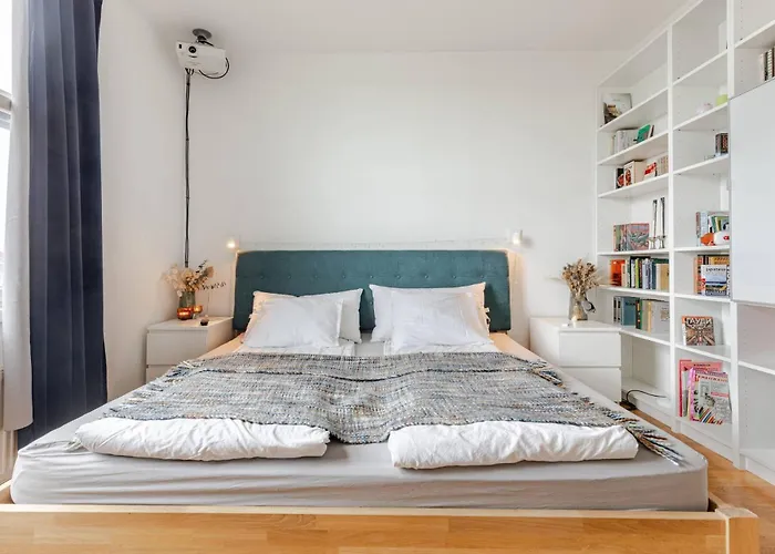 100 Square Meter 4-room Smart タリン